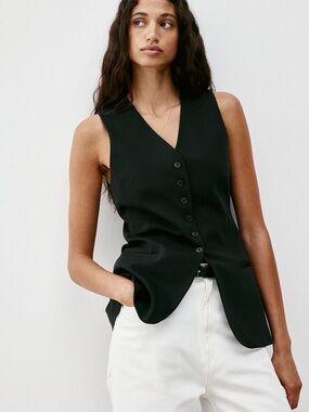 H&M Black Sleeveless Buttoned V-Neck Vest